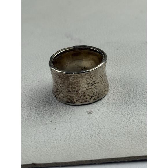 Sisae Sterling Silver Band Ring Flowers Size 6 - Picture 3 of 11